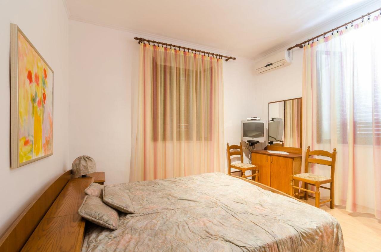 Rooms Mozara Тръстено Екстериор снимка