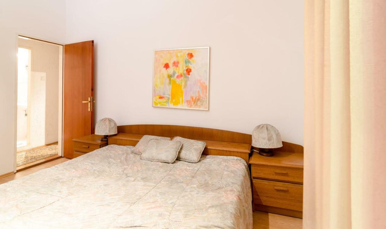 Rooms Mozara Тръстено Екстериор снимка